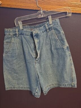 Gloria Vanderbilt Light Blue High-Rise Denim Shorts